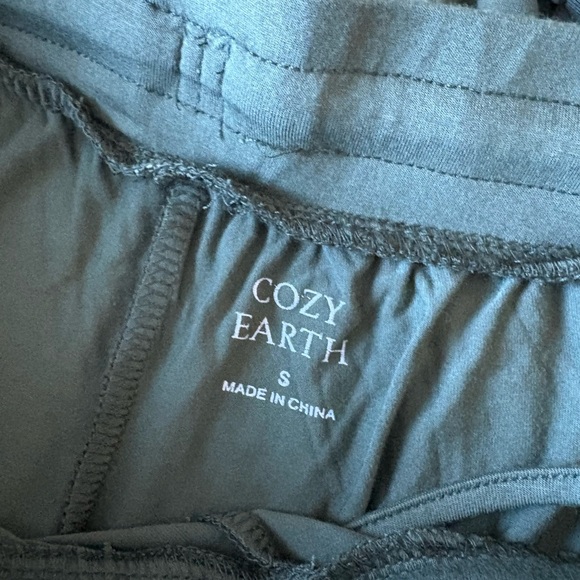 Cozy Earth short sleeve shirt top and shorts bamboo pajama set small olive green - Picture 9 of 13